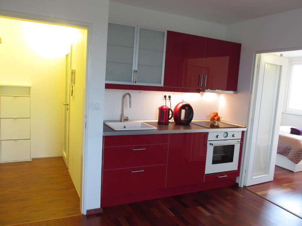 Golden Family Apartments Прага Номер фото